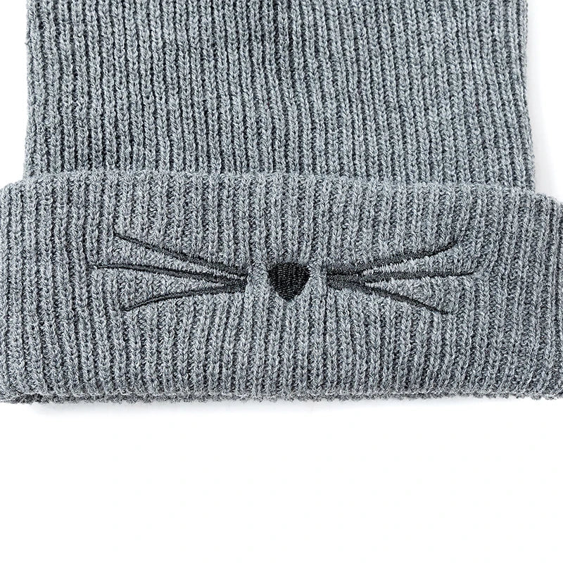 Mira Purr Bonnet Tricoté