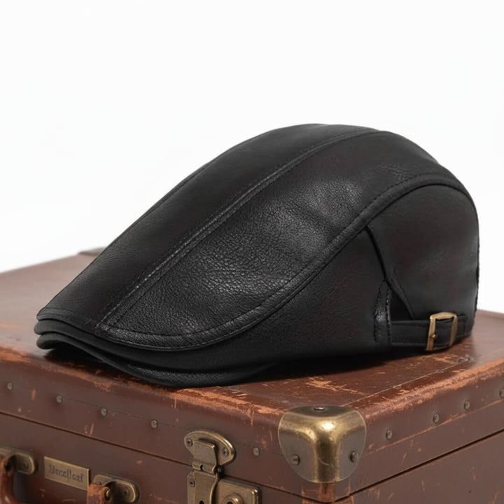 Louis – Casquette plate en cuir élégante