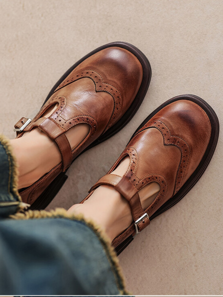 Vintage LARA Mary Jane Baillons