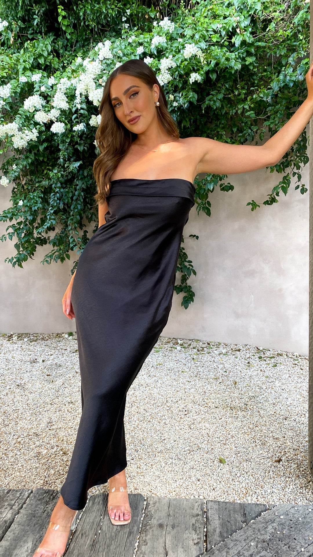 Thesa | Robe en satin sans manches